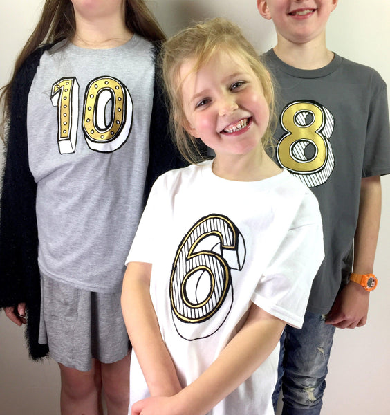 Number Six Kids' T-Shirt - Juniper Red Font Not Found, Font: Juniper Red, Kid's Clothes, T-Shirt: Numbers, T-Shirts 44ideas.co.uk