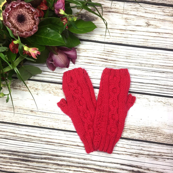 Red Chunky Hand Knitted Fingerless Gloves! Accessories, Donalds Wally Hat, Gloves, Knitted 44ideas.co.uk