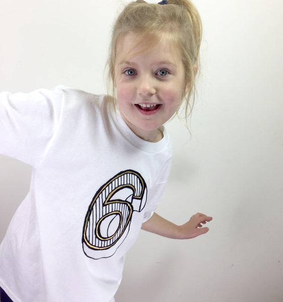 Number Six Kids' T-Shirt - Juniper Red Font Not Found, Font: Juniper Red, Kid's Clothes, T-Shirt: Numbers, T-Shirts 44ideas.co.uk