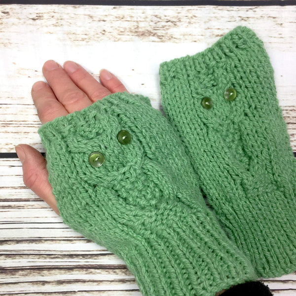Green Owl Fingerless Gloves Accessories, Donalds Wally Hat, Gloves, Knitted 44ideas.co.uk