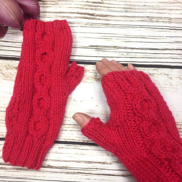 Red Chunky Hand Knitted Fingerless Gloves! Accessories, Donalds Wally Hat, Gloves, Knitted 44ideas.co.uk