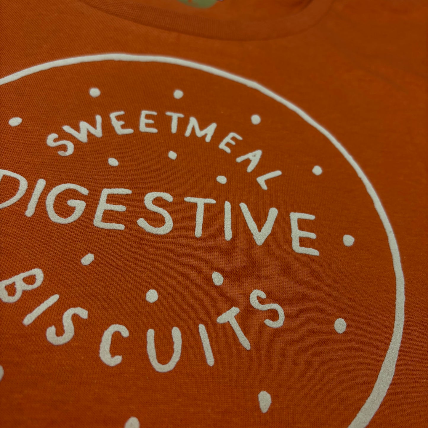 Men’s British Biscuit T-Shirt – Soft Flock Print, Handmade