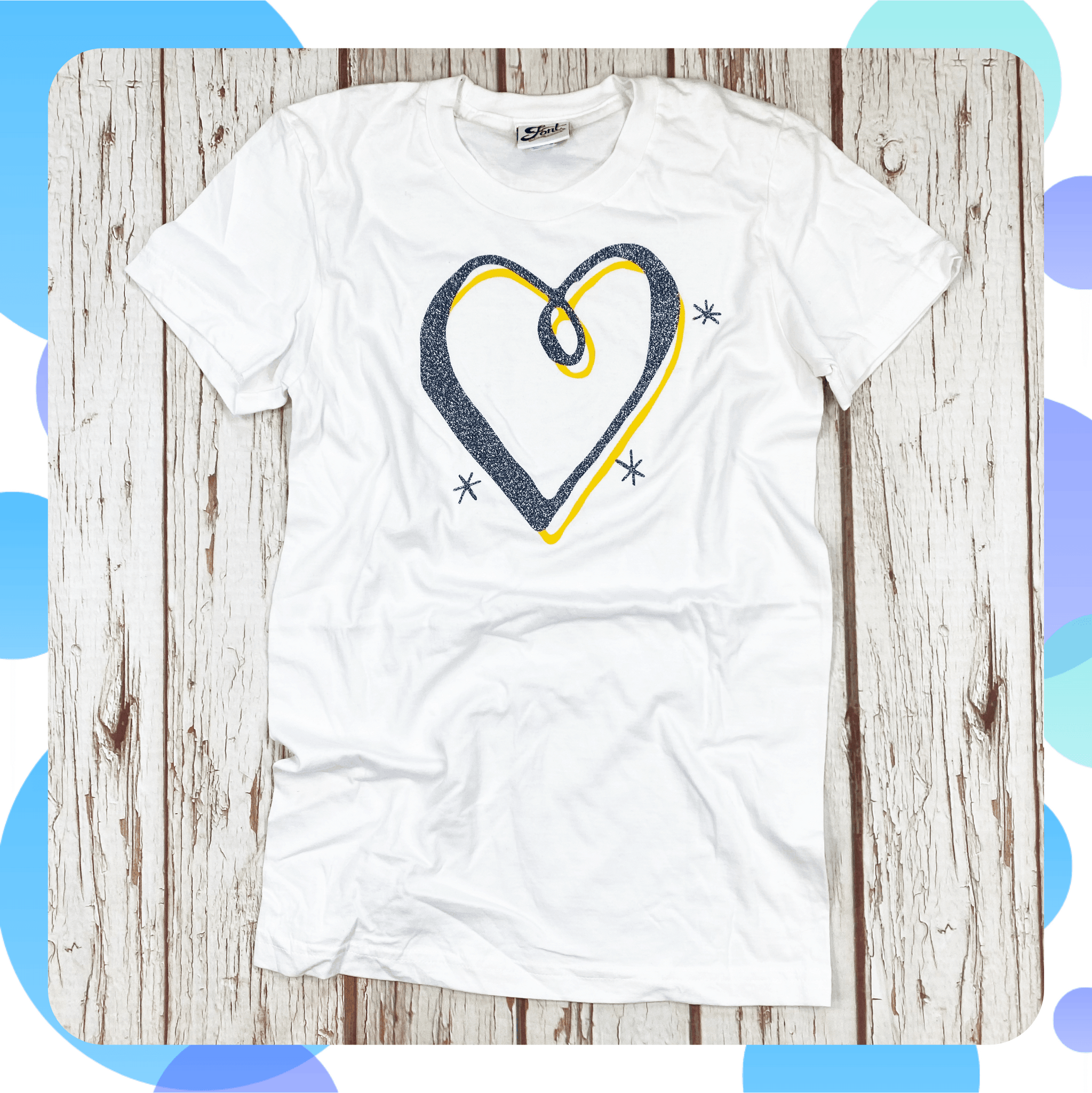 Ready To Ship: Womens Heart T-Shirt~ Size XS Font Not Found, Font: The Monroe, Womens Clothes 44ideas.co.uk
