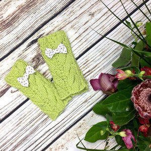 Spring Green Hand-Knitted Fingerless Gloves with Bow! Accessories, Donalds Wally Hat, Gloves, Knitted 44ideas.co.uk