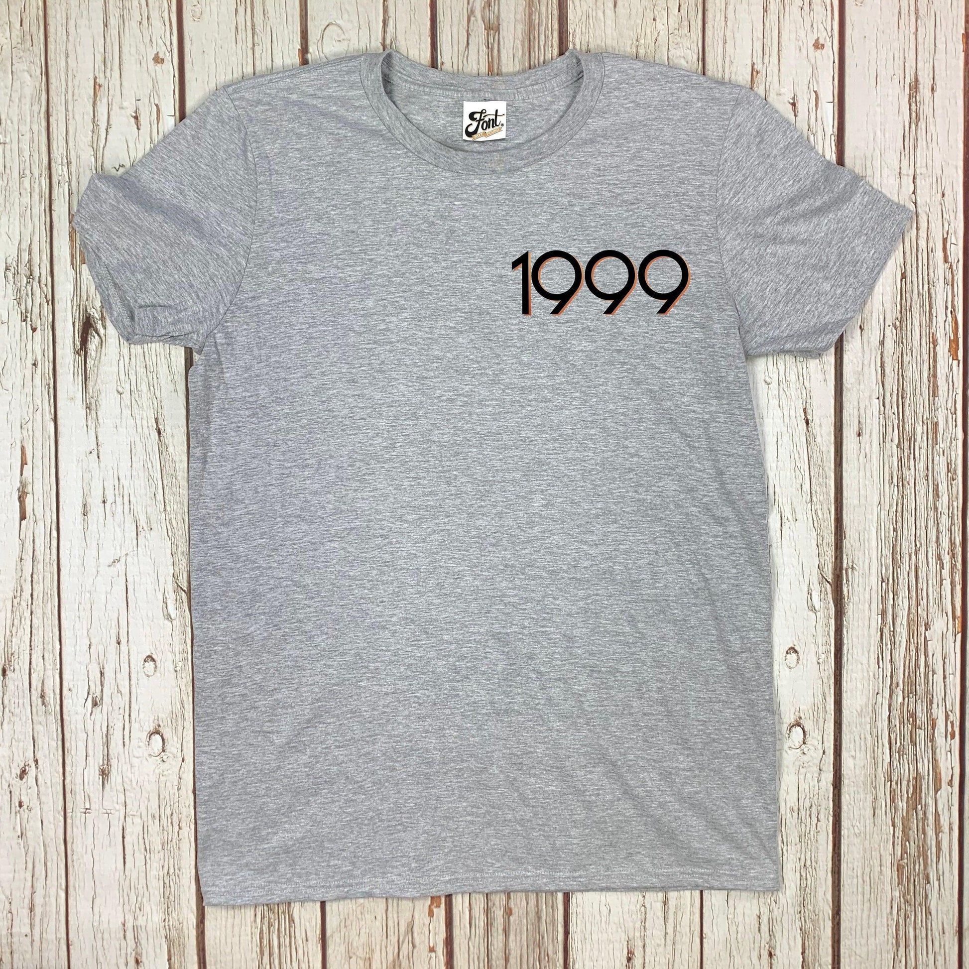 Men's Birth-Year Pocket T-Shirt - Branson Font Not Found, Font: Branson, Men's Clothes, T-Shirt: Numbers, T-Shirts 44ideas.co.uk