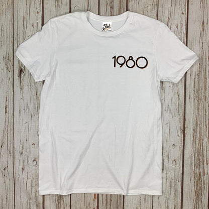 Men's Birth-Year Pocket T-Shirt - Branson Font Not Found, Font: Branson, Men's Clothes, T-Shirt: Numbers, T-Shirts 44ideas.co.uk